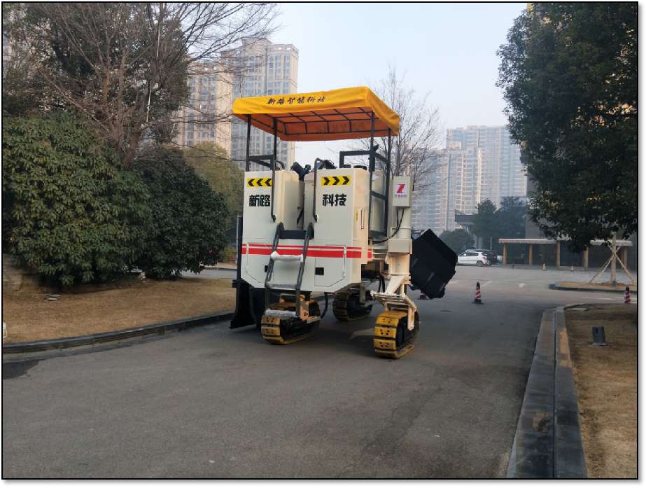 要正確使用操作混凝土路緣石滑模攤鋪機，定期對路緣石滑模機進行保養(yǎng)和維護