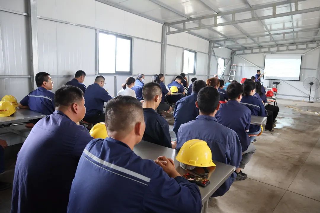 開展“安全生產(chǎn)月”系列活動，筑牢安全防火墻